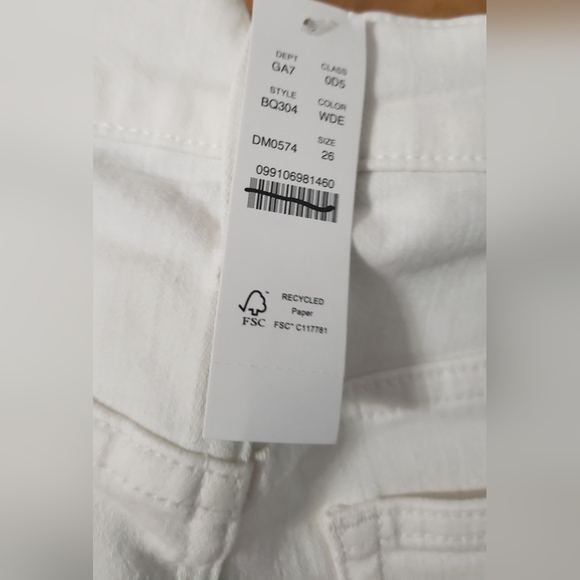 J.Crew 9" Vintage Slim-straight Jean in White Wash NWT Size 27 - Picture 7 of 8